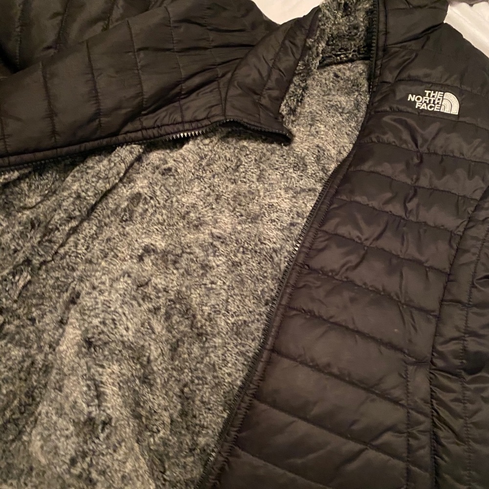 North Face Reversible Puffy/Cozy Jacket!! Gem